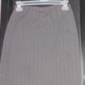 Elegant Gray Pinstripe Skirt Size Small